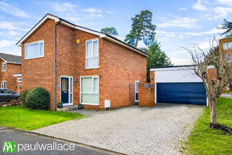 4 bedroom detached house for sale, Rawdon Drive, Hoddesdon