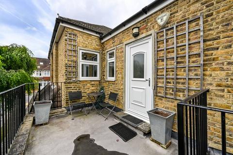 undefined, Alric Avenue, New Malden, KT3