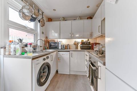 4 bedroom end of terrace house for sale, Kingston Road, New Malden, KT3