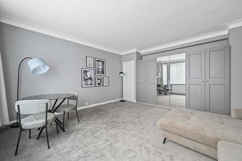 Studio to rent, Hamilton Court, Maida Vale - Newly Refurbished Studio