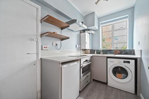 Studio to rent, Hamilton Court, Maida Vale - Newly Refurbished Studio