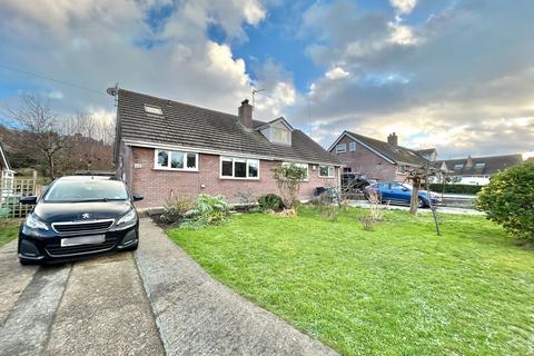 3 bedroom bungalow for sale, Maes Dolfor, Llanfairfechan