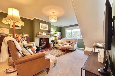 3 bedroom bungalow for sale, Maes Dolfor, Llanfairfechan