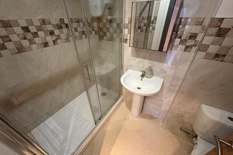 1 bedroom flat to rent, Malcolm Struel House, 84 The Kingsway, Swansea