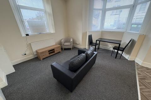 1 bedroom apartment to rent, St Helens House, St Helens Crescent, Swansea