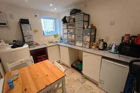 Property to rent, Commercial Premises, North Street, Wareham