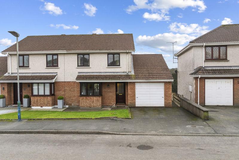 31 Meadow Crescent