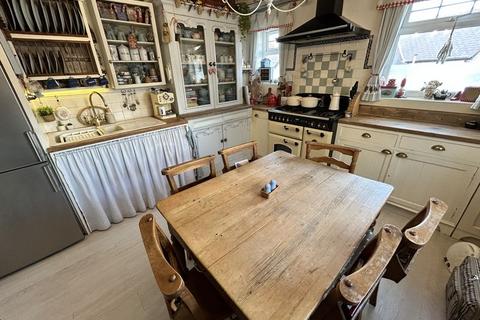 4 bedroom detached house for sale, Woodhill Road, Colwyn Bay