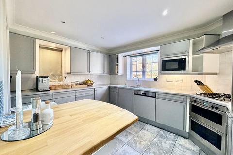 undefined, Patterson Court, Wooburn Green HP10