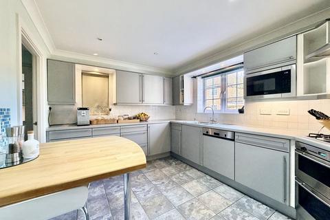 undefined, Patterson Court, Wooburn Green HP10