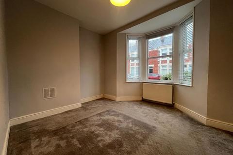 2 bedroom flat to rent, King John Street, Newcastle Upon Tyne NE6