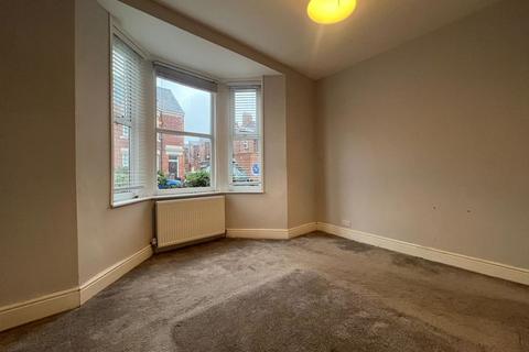 2 bedroom flat to rent, King John Street, Newcastle Upon Tyne NE6