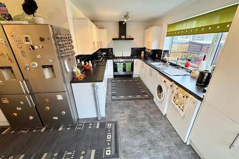 5 bedroom semi-detached house for sale, Swaledale Gardens, High Heaton