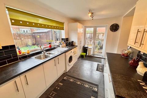 5 bedroom semi-detached house for sale, Swaledale Gardens, High Heaton