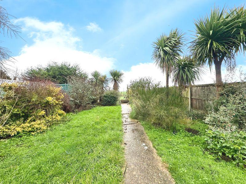 Wivenhoe road