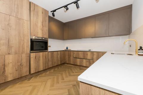 undefined, 40 Market Place South,