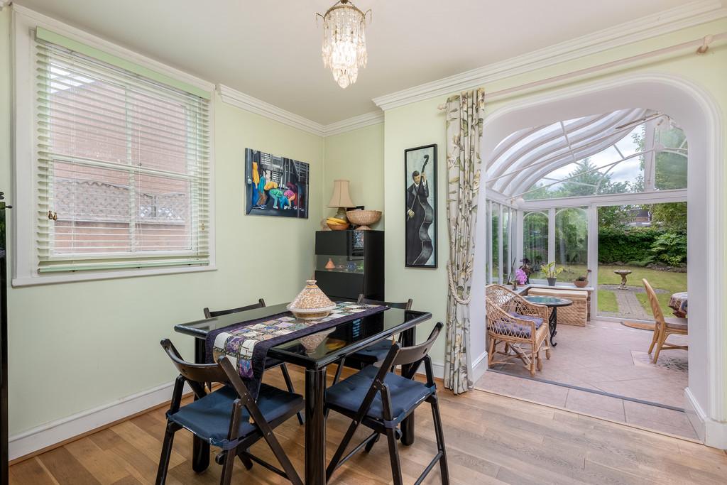 Kitchen Breakfast Area