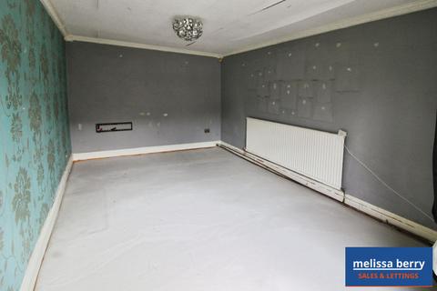 3 bedroom terraced house for sale, Carr Avenue, Manchester M25