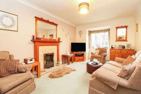 3 bedroom detached house for sale, Studley Road, Bedford MK43