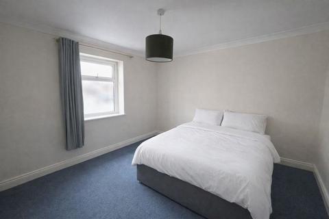 5 bedroom terraced house for sale, Wycliffe Road, Winton