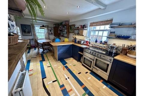 4 bedroom detached house for sale, Wellfield, Abergavenny, NP7