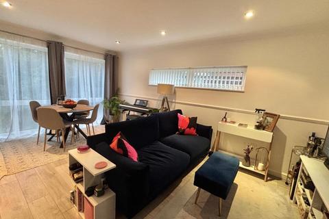 undefined, Lone Pine Court, Brixworth, Northamptonshire NN6