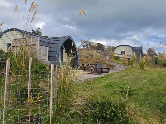 Cabin 4 and 3 close
