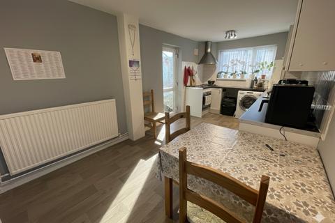undefined, Staveley Road, Luton, Bedfordshire, LU4 0DG