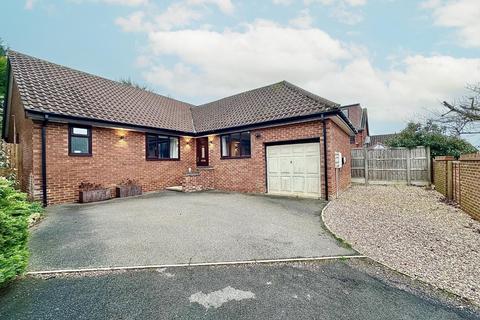 4 bedroom detached bungalow for sale, Ravens Croft, East Hunsbury, Northampton NN4