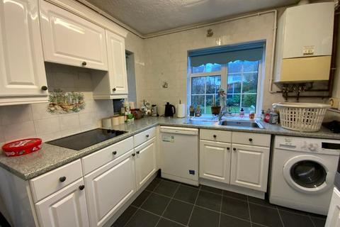 2 bedroom semi-detached house for sale, South Hornchurch RM13