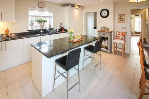 4 bedroom detached house for sale, Bletchley, Milton Keynes MK3