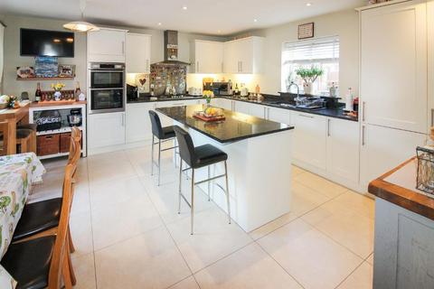 4 bedroom detached house for sale, Bletchley, Milton Keynes MK3