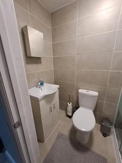 House share to rent, London NW11