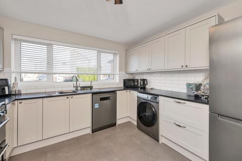 3 bedroom terraced house for sale, Willmott Road, Royston SG8