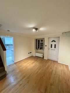 1 bedroom house to rent, Newcombe Rise, West Drayton, UB7 8QE