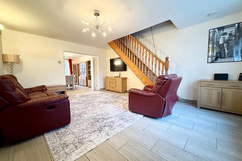 3 bedroom bungalow for sale, Warden Hill Road, Warden Hills, Luton, Bedfordshire, LU2 7AF