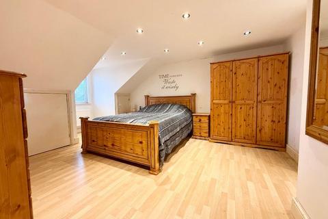 3 bedroom bungalow for sale, Warden Hill Road, Warden Hills, Luton, Bedfordshire, LU2 7AF
