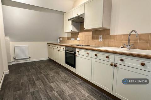 2 bedroom flat to rent, Cricklade, Swindon, SN6