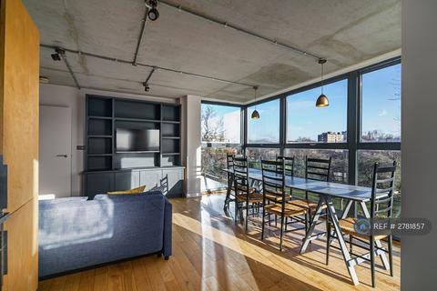undefined, Queensbridge Road, London, E2