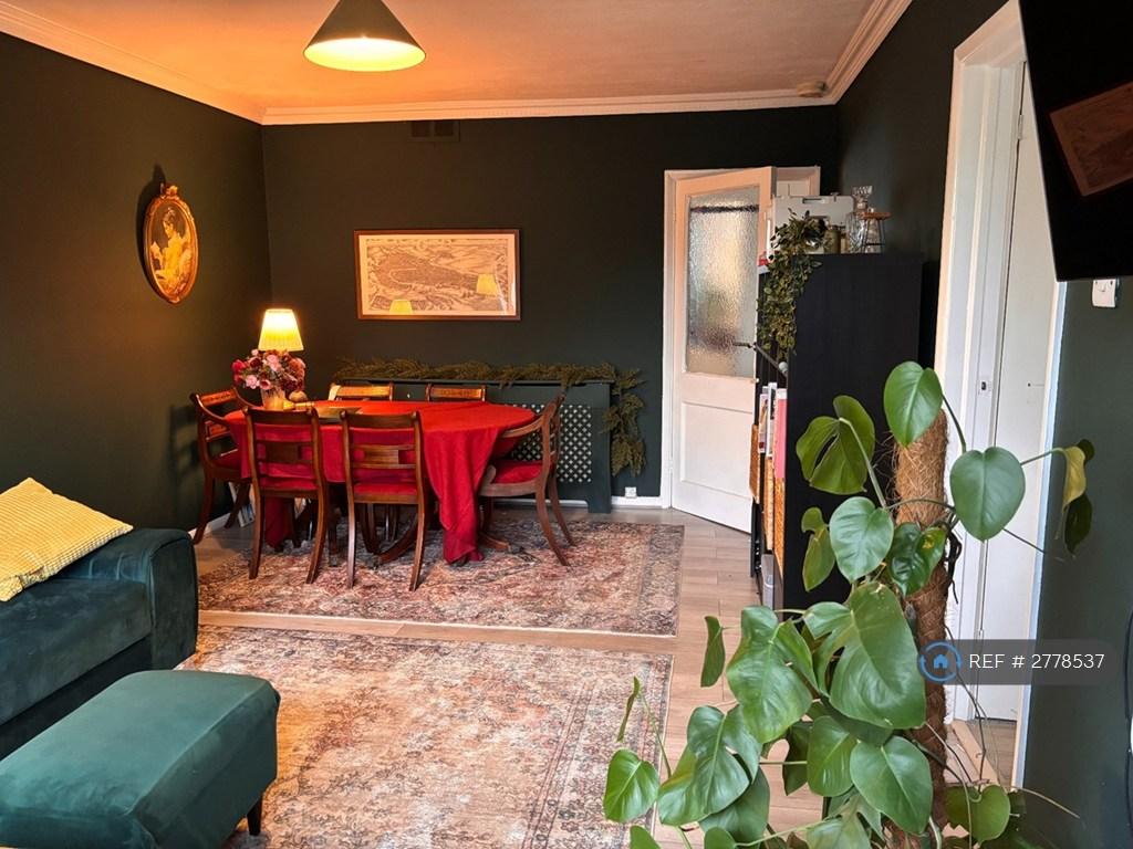 Living/Dining Room