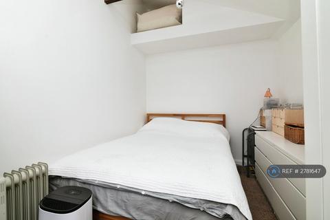 undefined, Myrtle Road, London, E17