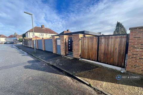 undefined, Ray Road, West Molesey, KT8