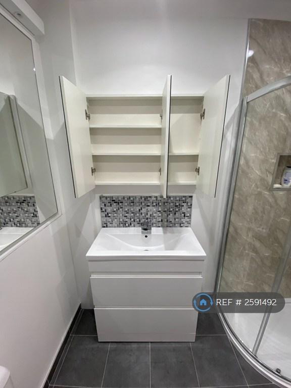 Bathroom 4