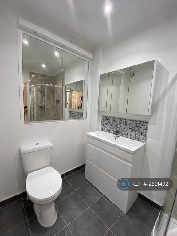 Bathroom 4