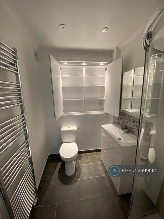 Bathroom 4