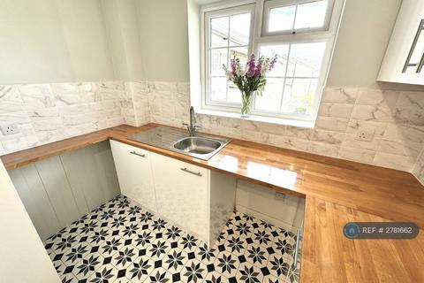 1 bedroom flat to rent, Rownhams Road, Bournemouth, BH8