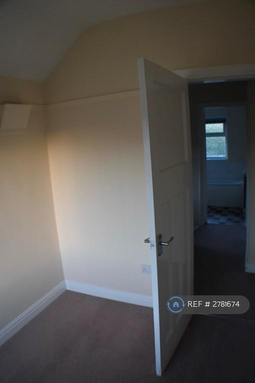 Front Single Bedroom