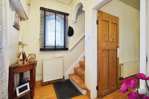 3 bedroom semi-detached house for sale, Rolleston Road, Burton-on-trent, DE13