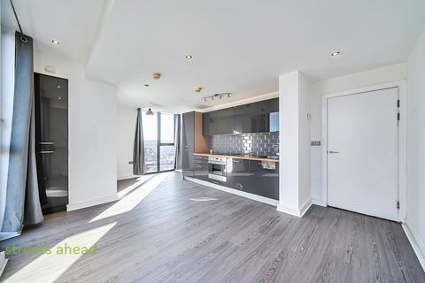 2 bedroom apartment to rent, Masons Avenue, Croydon, CR0