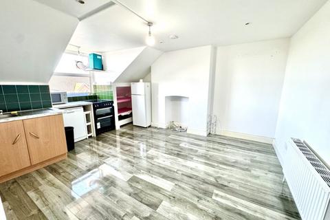 1 bedroom flat to rent, Claremont Road, London NW2